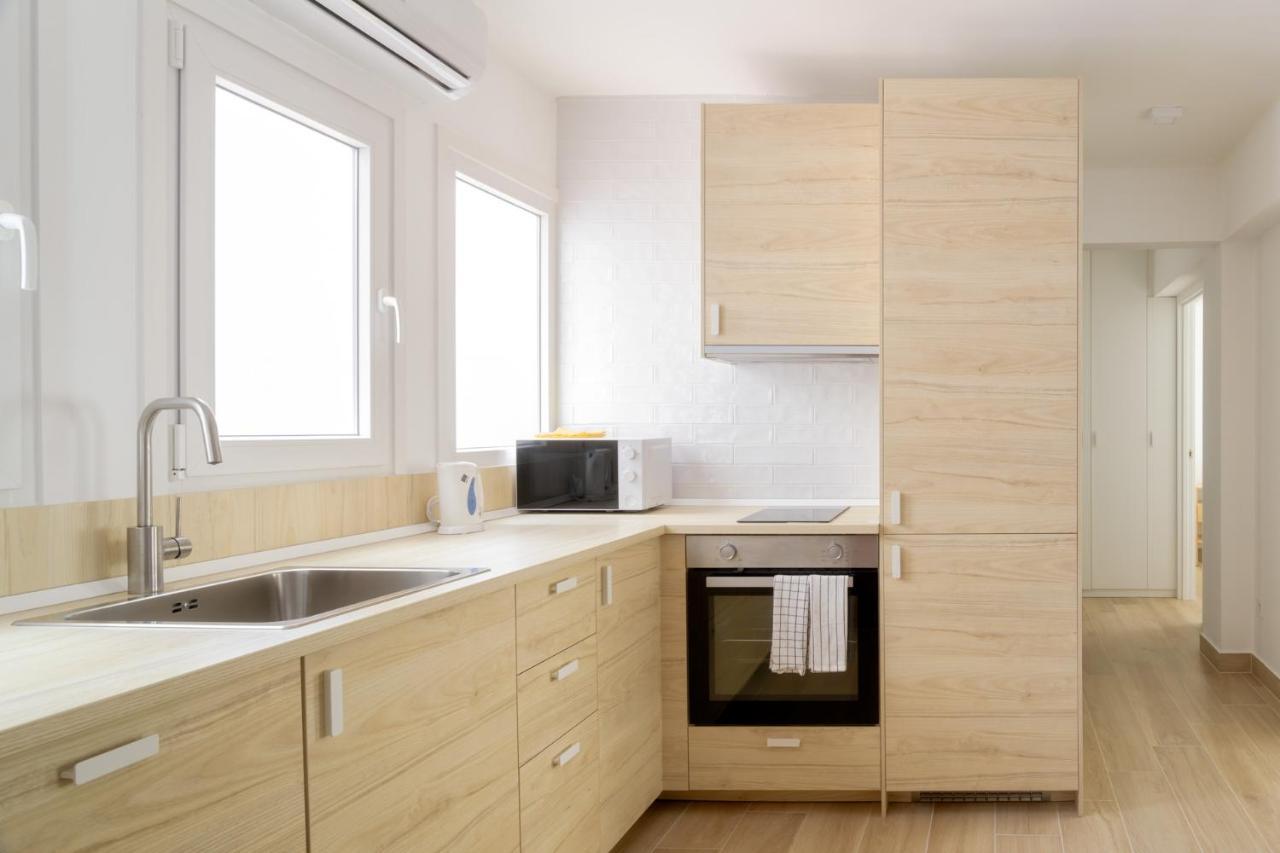 Apartment A 270 M. Del Casco Viejo, A/c, 3 Habi. Y 2 Banos