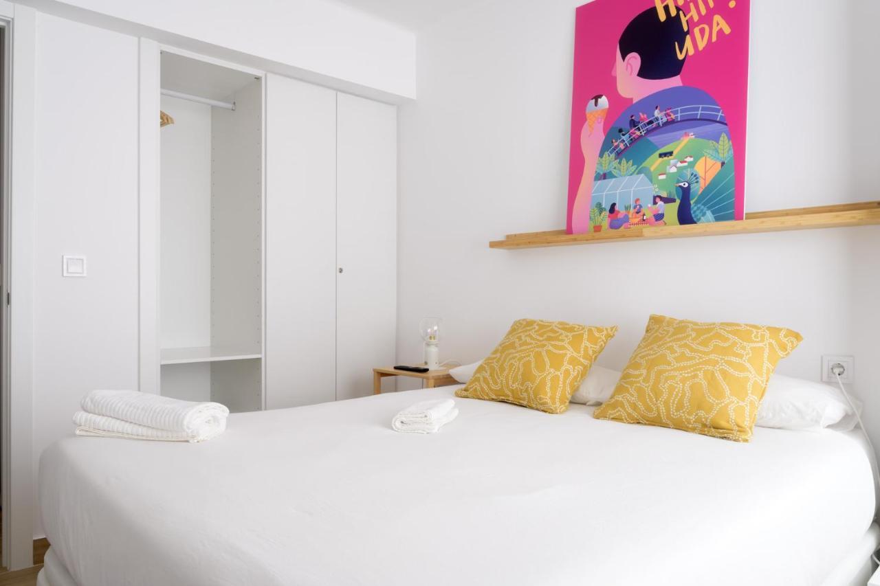 A 270 M. Del Casco Viejo, A/c, 3 Habi. Y 2 Banos Apartment